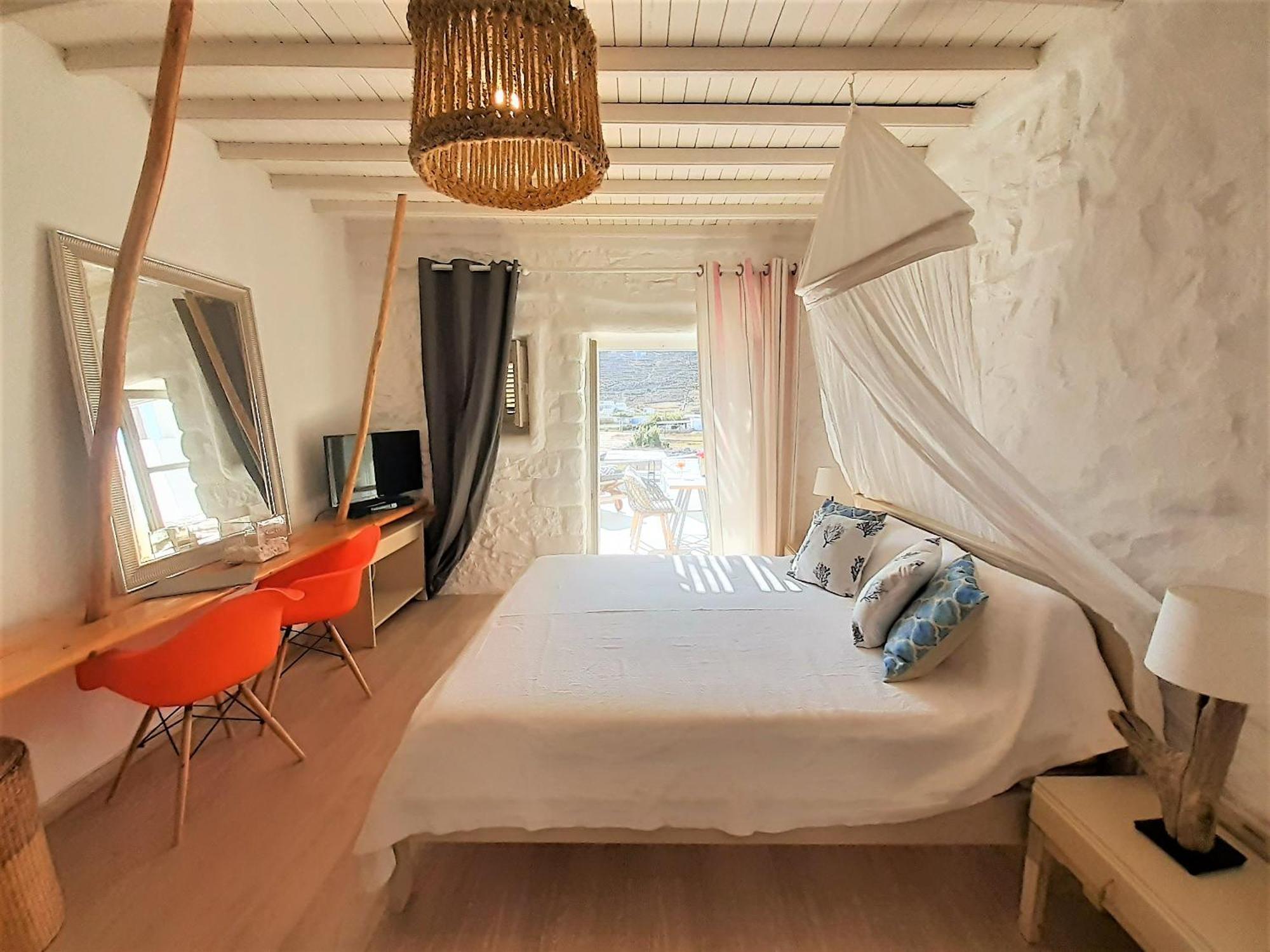 Sea Side & 2* Kalo Livadi